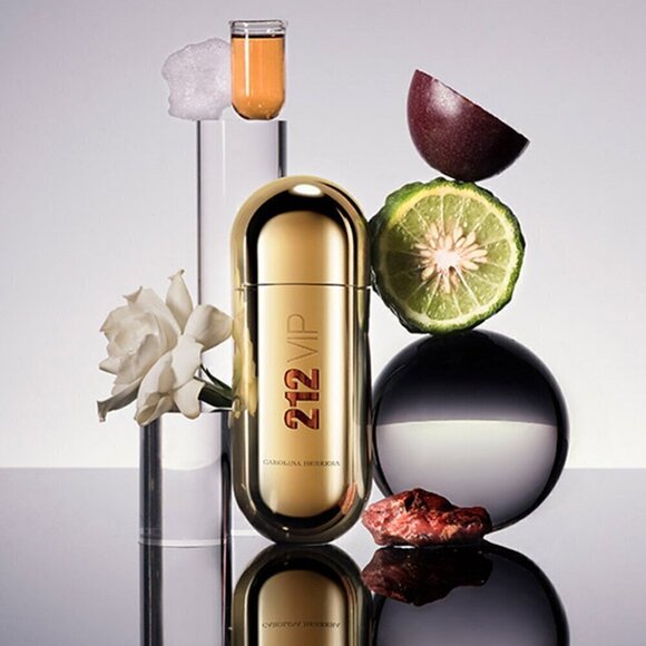 New Carolina Herrera 212 VIP Eau de Parfum 2.7 fl oz/80 ml - Sealed Packaging - Picture 5 of 12